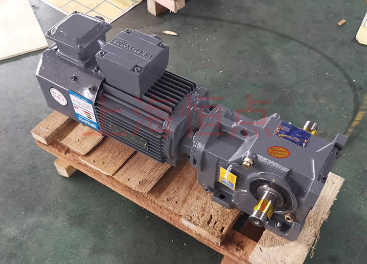 K37系列減速機輸入配變頻電機，輸出雙軸A+B 實物照片