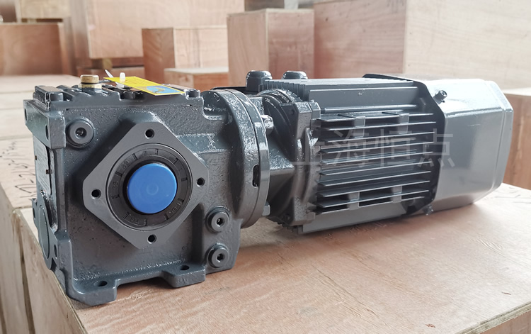 SA37系列減速機，配電機，灰色油漆 實物照片