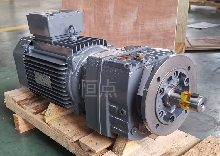 RF47系列減速機配直聯電機，立式安裝 輸出法蘭+軸 實物圖