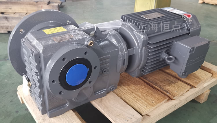 KAF67減速機 輸入配電機 輸出通孔+右輸出法蘭 實物圖 -恒點原創