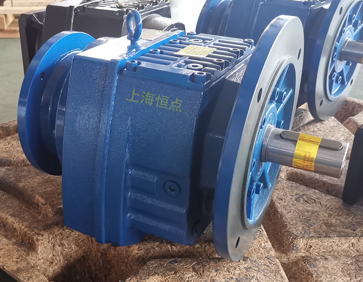 RF87減速機，輸入配法蘭B5端蓋，立式法蘭輸出，實物照片