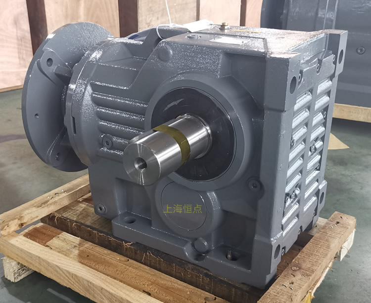 K97減速機，輸入配電機法蘭端蓋，右輸出單軸，實物圖如下