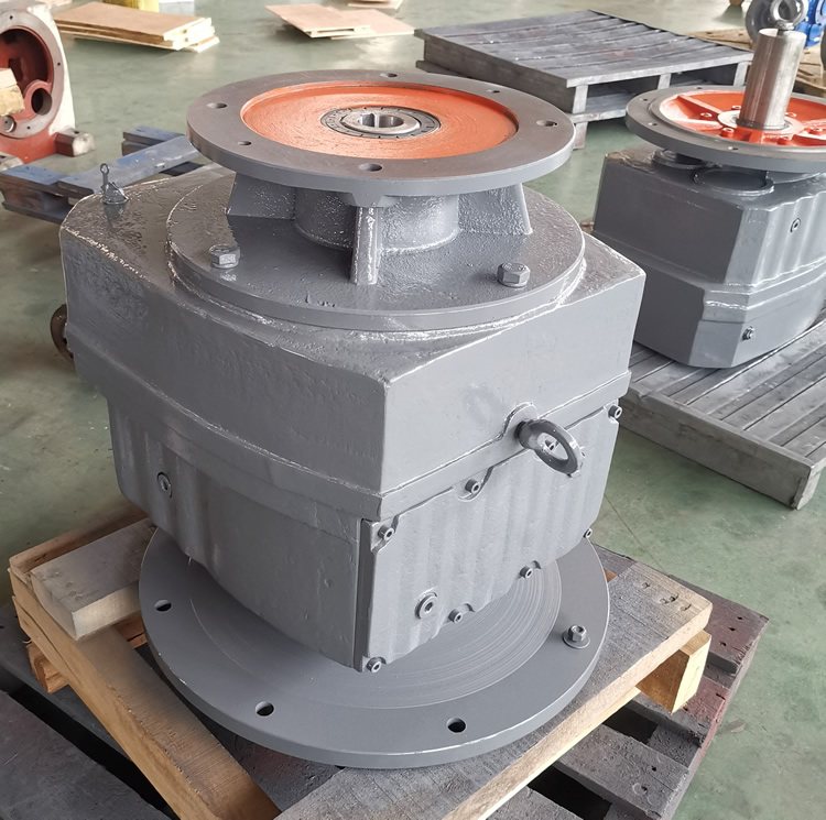 RF137減速機 輸入配法蘭端蓋 輸出配軸+法蘭 實物-上海恒點